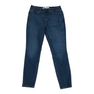 SIGNATURE LEVI STRAUSS PULL ON SKINNY JEANS SIZE 31/30